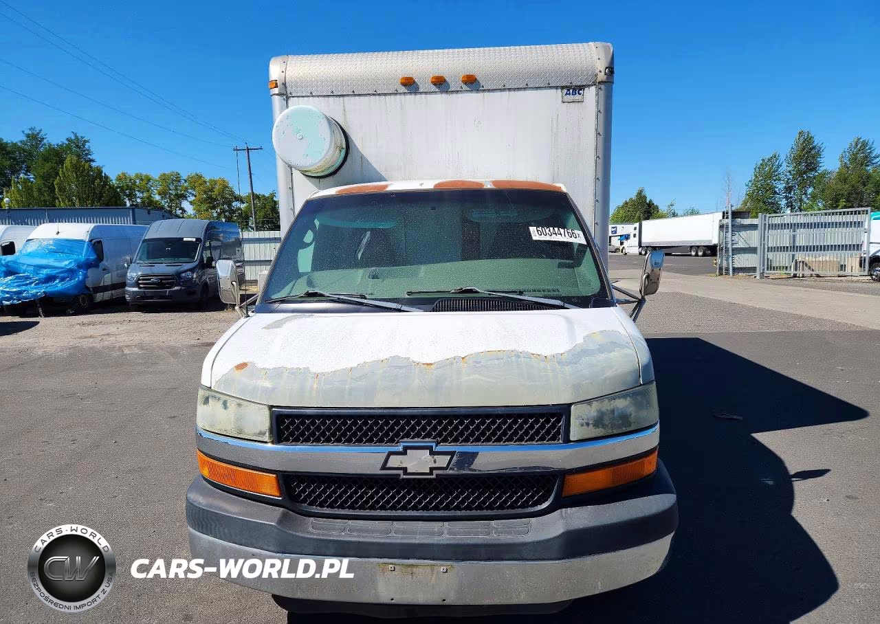 2005 Chevrolet Express G3500 VIN:1GBJG31U451163730 - 5