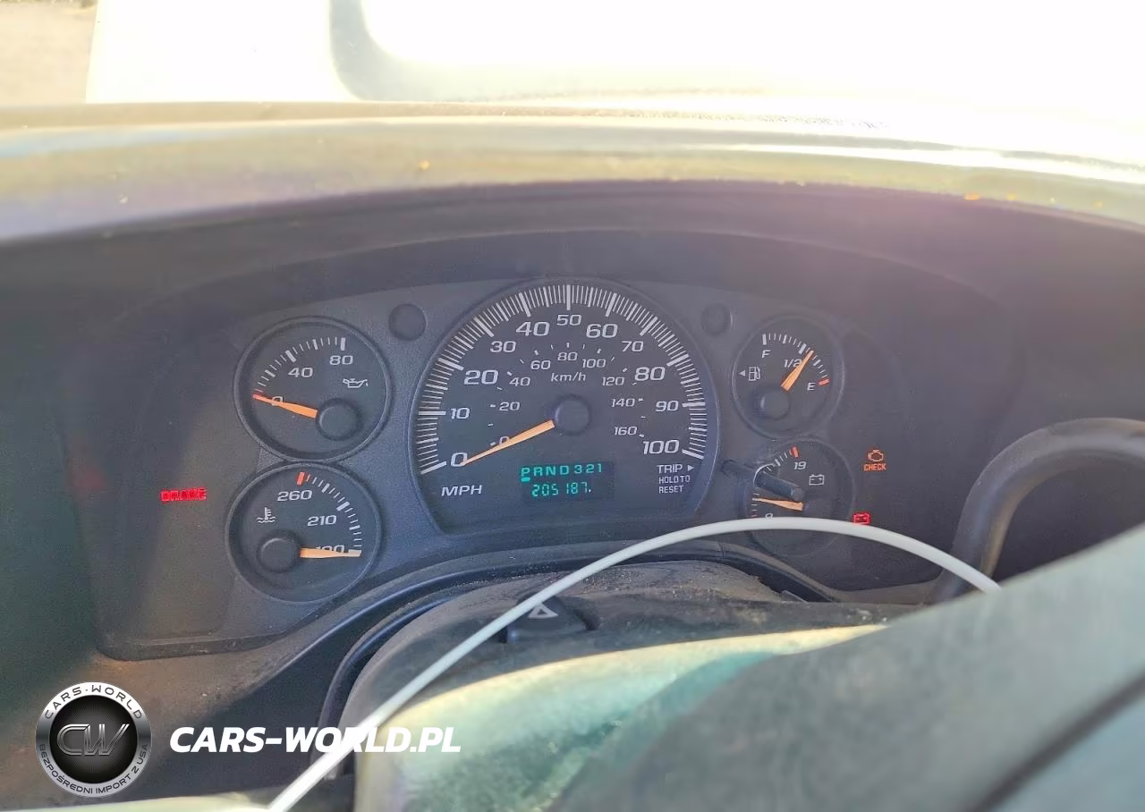 2005 Chevrolet Express G3500 VIN:1GBJG31U451163730 - 9