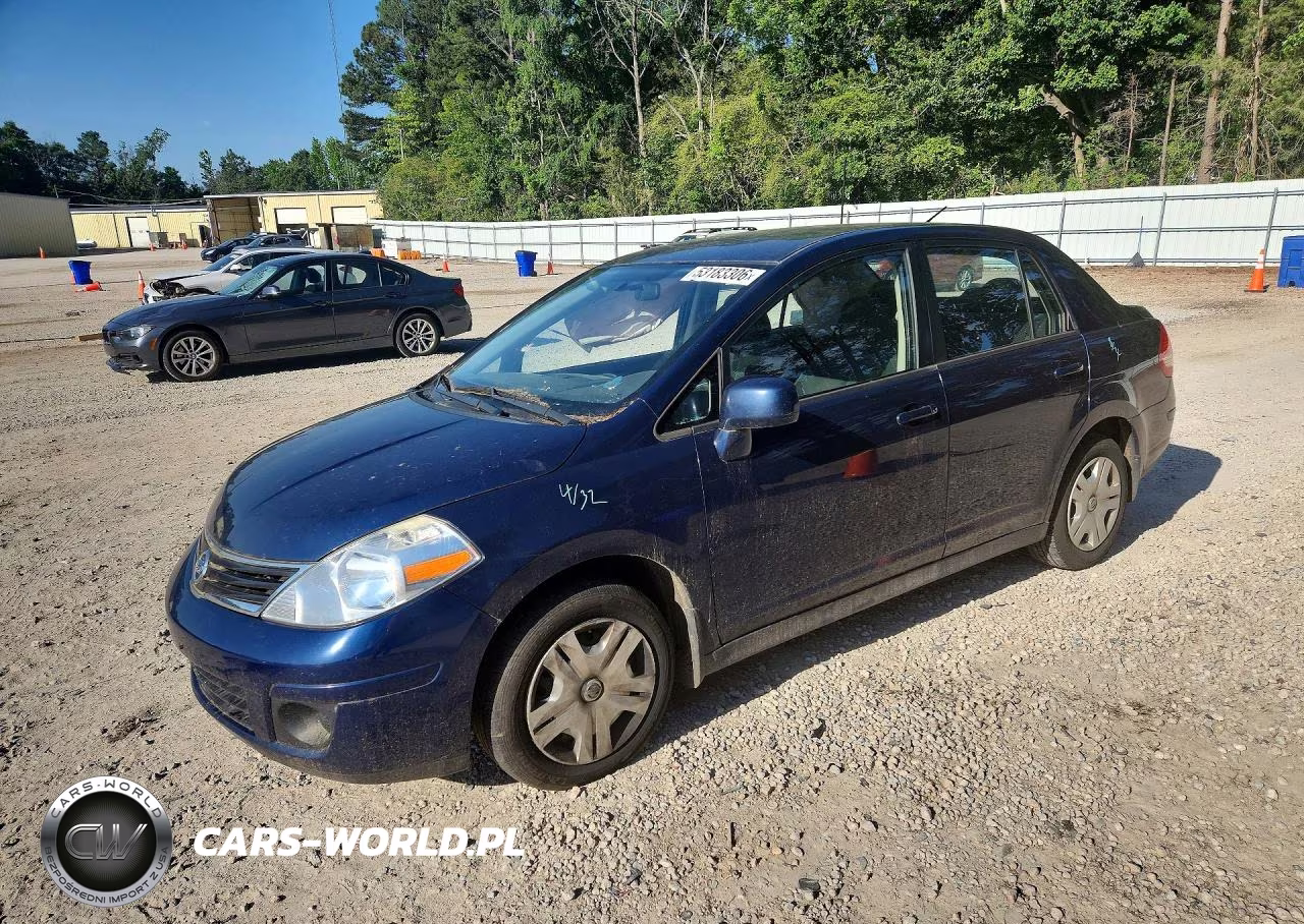 2011 Nissan Versa 1.8 S