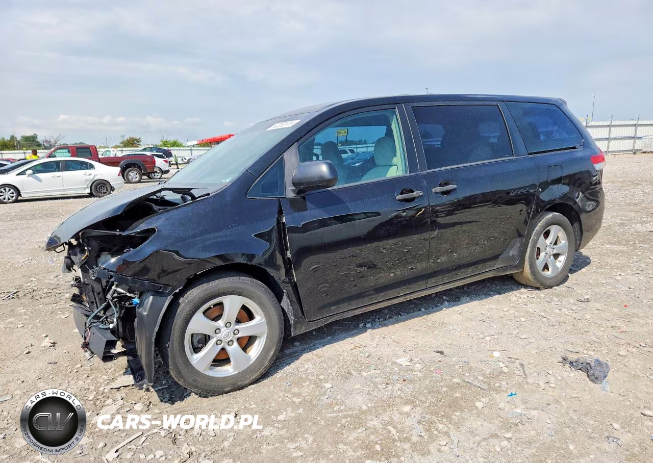 2012 Toyota Sienna Base 7-Passenger – zdjęcie 1 z 13
