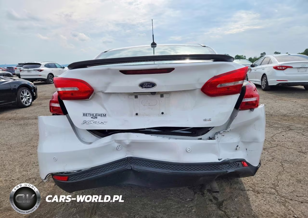 2016 Ford Focus Se VIN:1FADP3F22GL236302 - 6