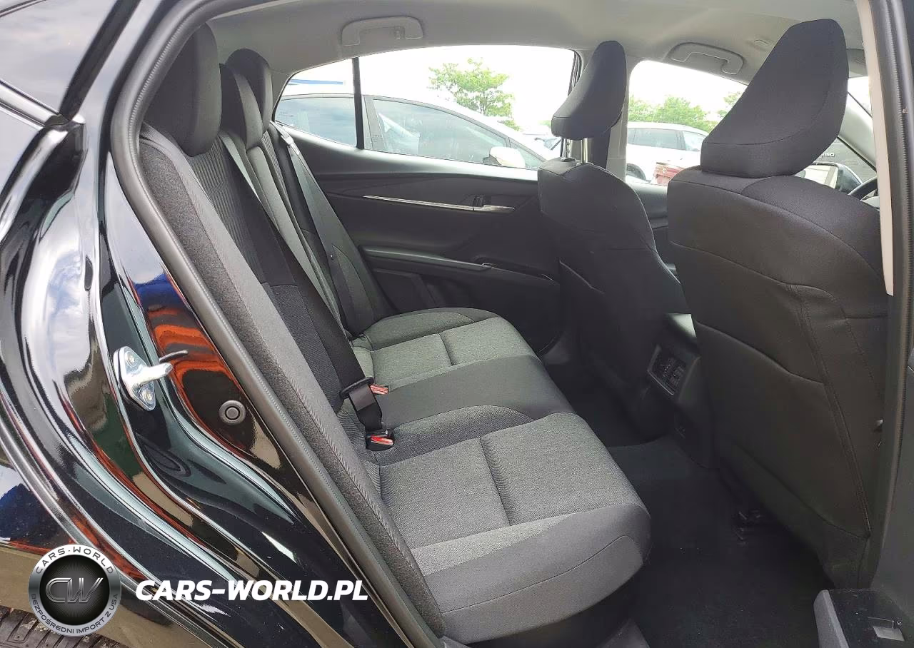 2026 Toyota Camry Le VIN:4T1DAACK1TU747052 - 10