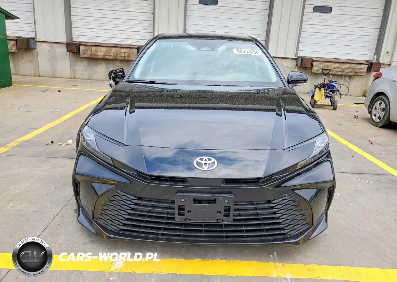 2026 Toyota Camry Le VIN:4T1DAACK1TU747052 - 5