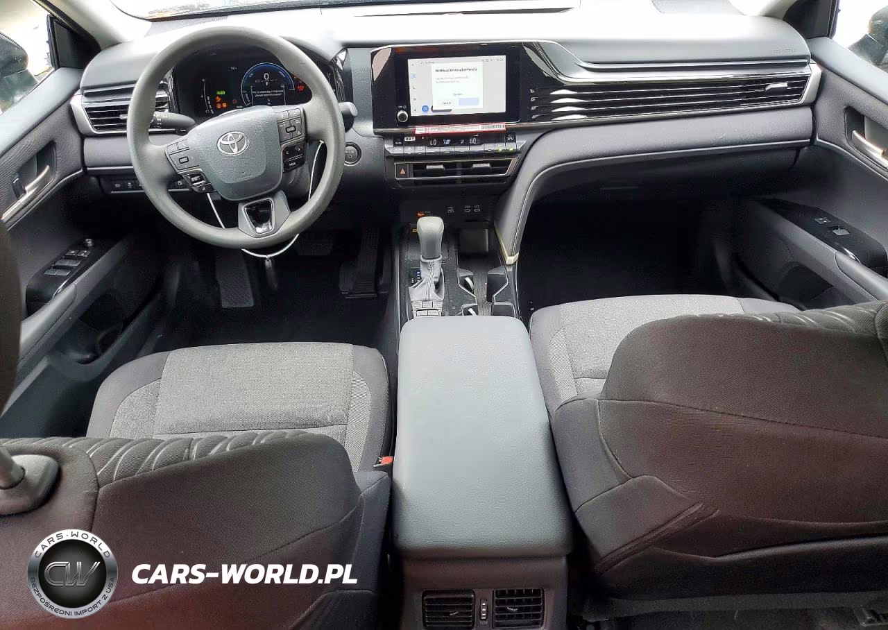 2026 Toyota Camry Le VIN:4T1DAACK1TU747052 - 8