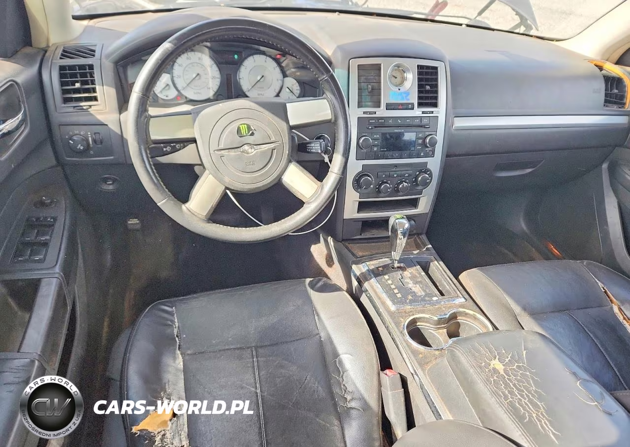 2010 Chrysler 300 Touring VIN:2C3CA5CV9AH206501 - 8