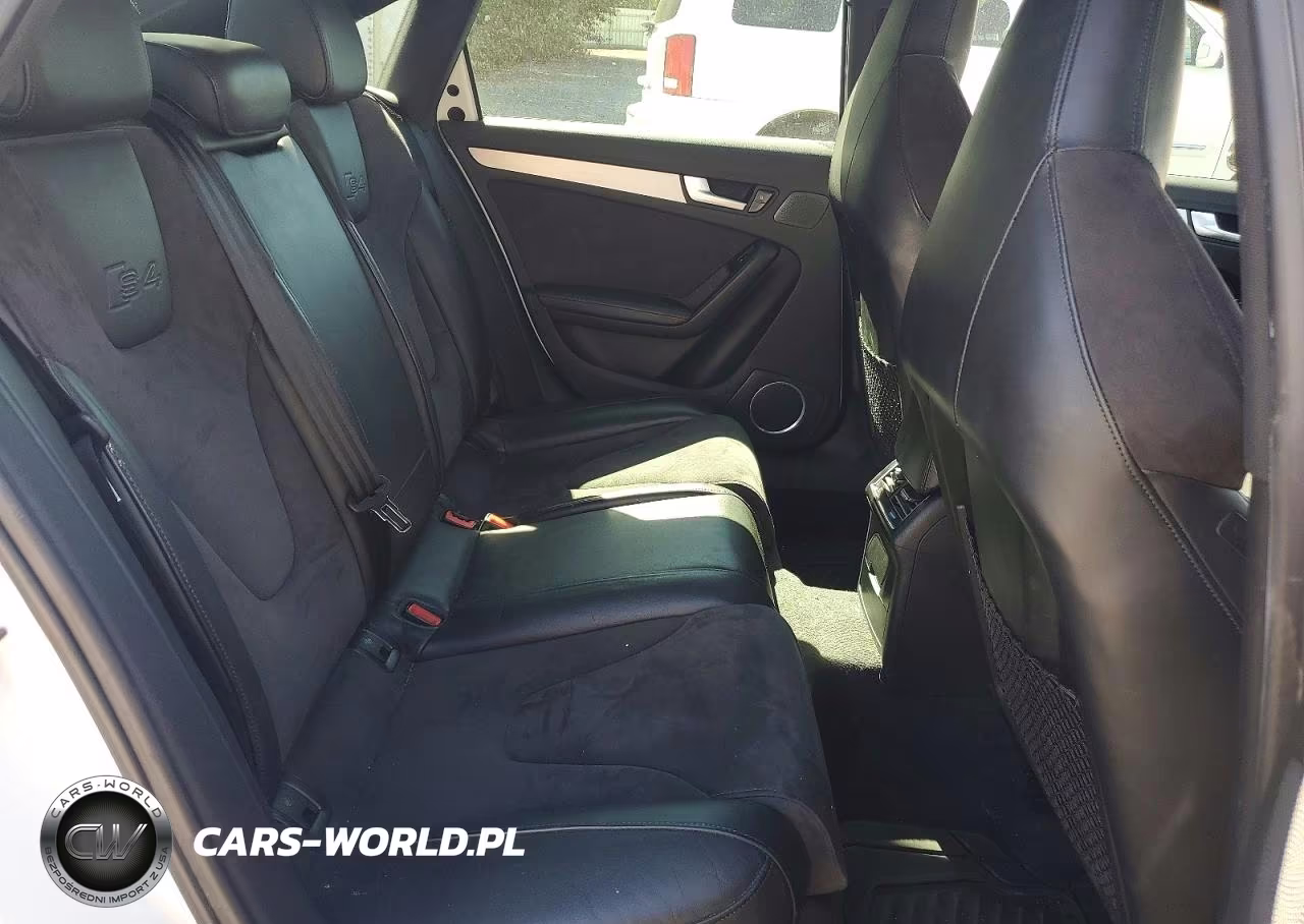 2012 Audi S4 Prestige VIN:WAUMGAFL2CA118342 - 10
