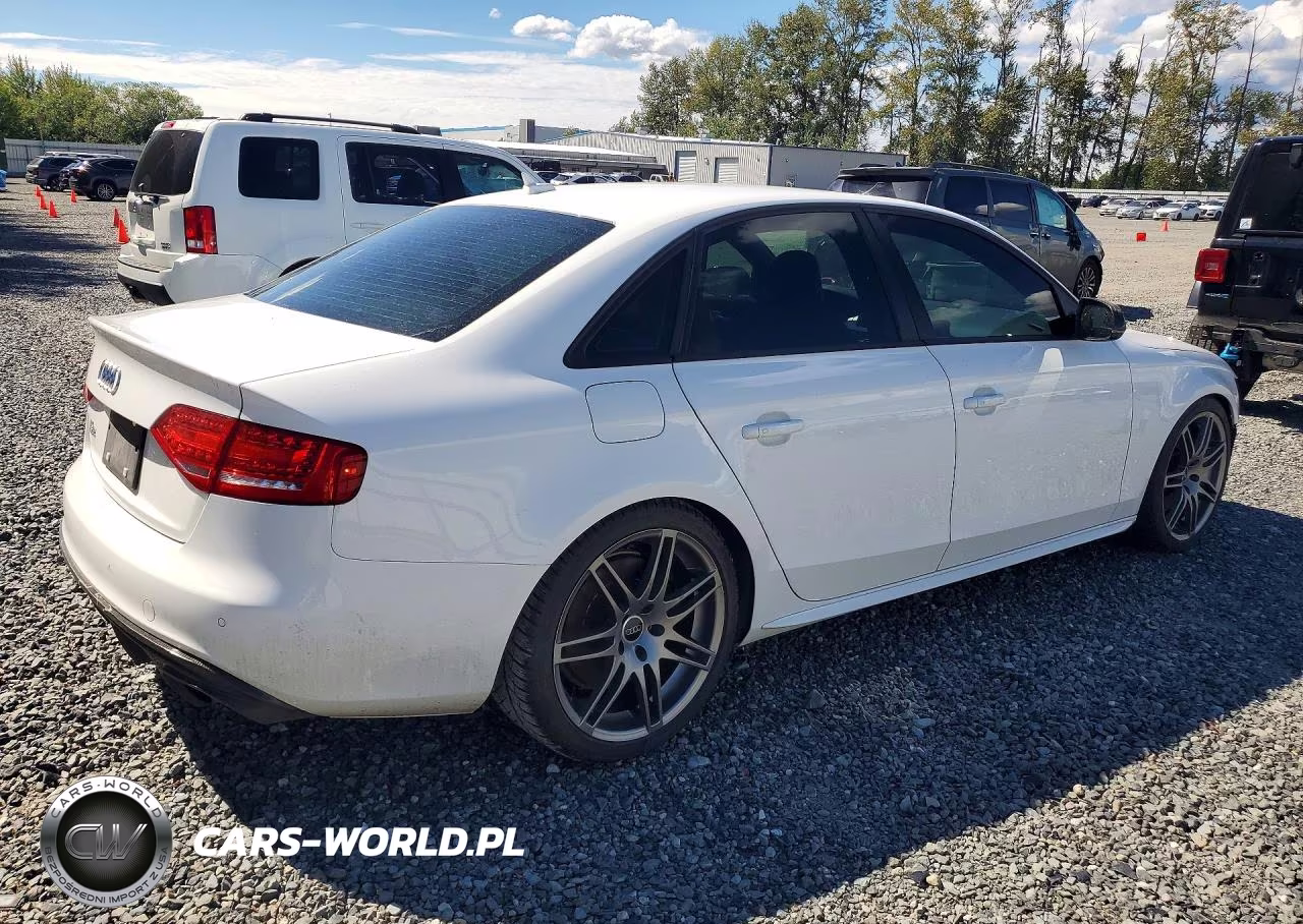 2012 Audi S4 Prestige VIN:WAUMGAFL2CA118342 - 3