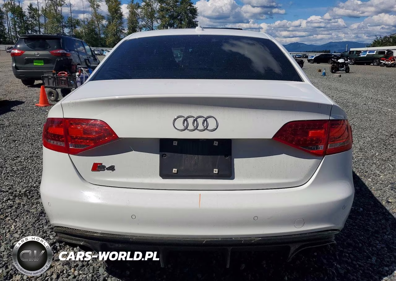 2012 Audi S4 Prestige VIN:WAUMGAFL2CA118342 - 6