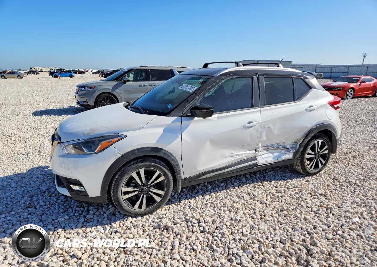 2018 Nissan Kicks Sr
