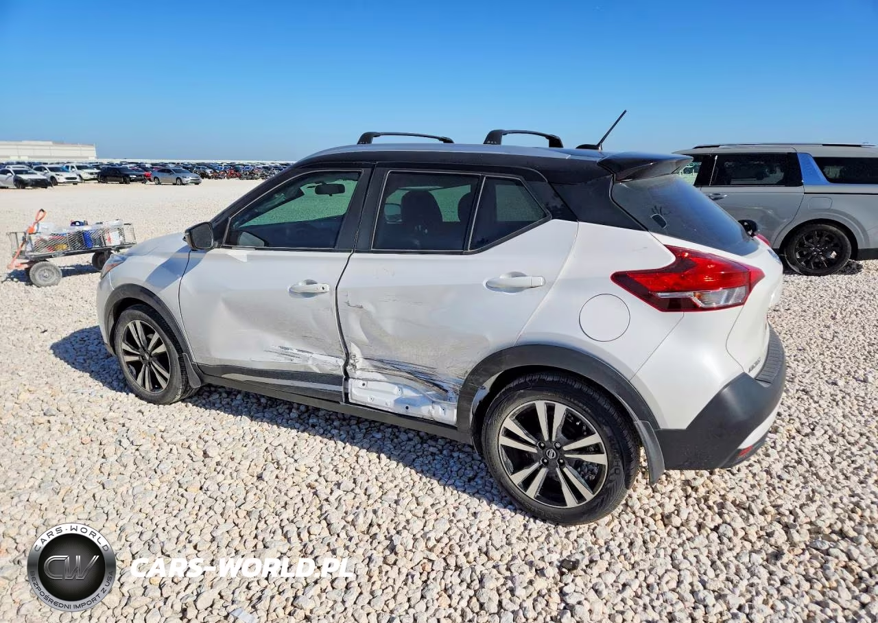 2018 Nissan Kicks Sr VIN:3N1CP5CU5JL536681 - 2