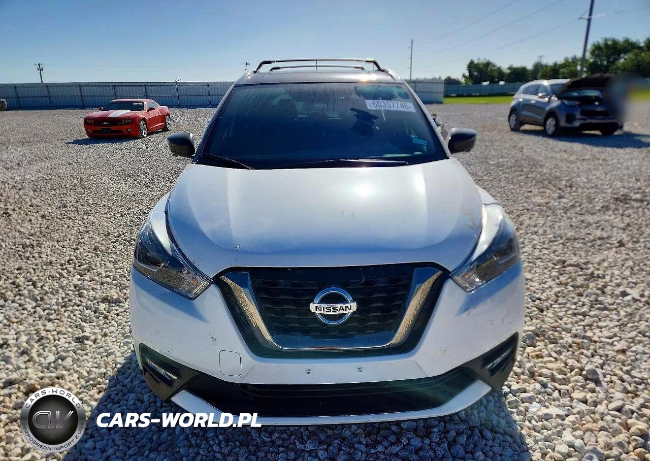 2018 Nissan Kicks Sr VIN:3N1CP5CU5JL536681 - 5