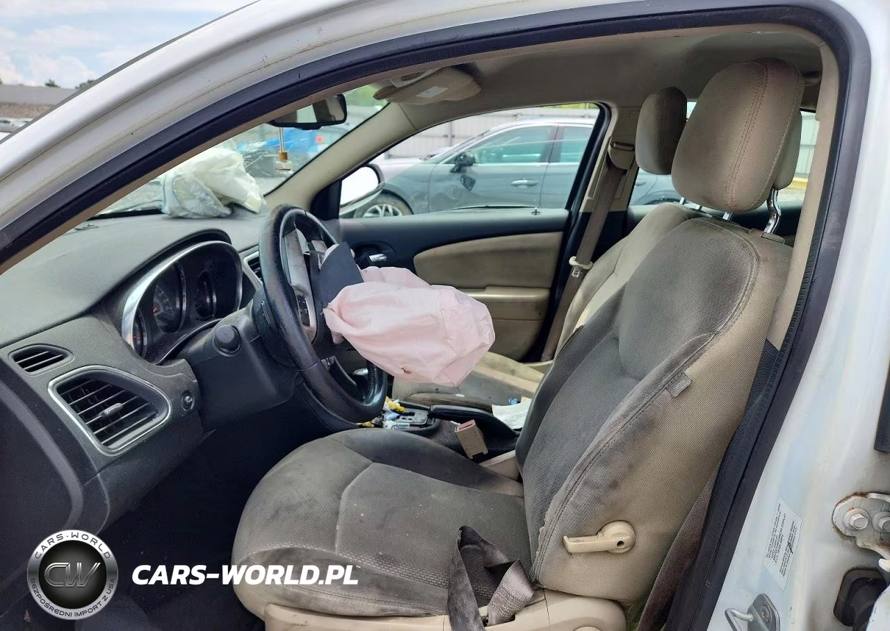2013 Chrysler 200 Touring VIN:1C3CCBBB4DN598038 - 7