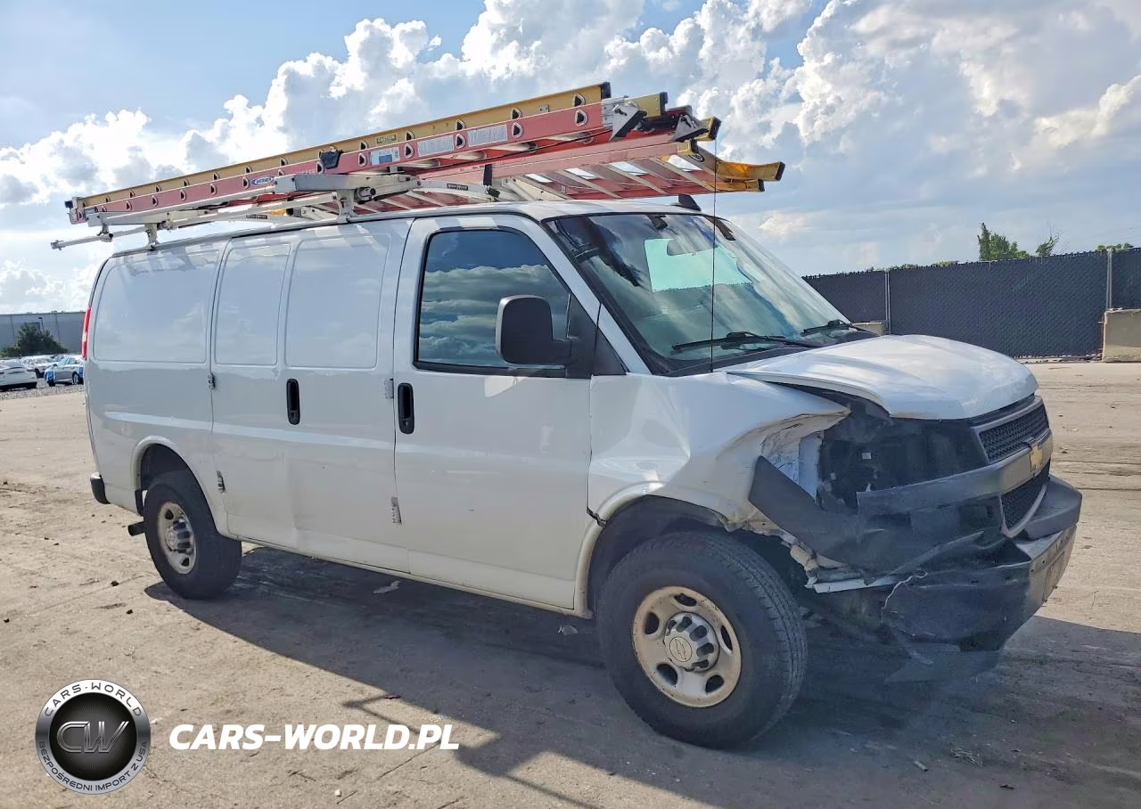2020 Chevrolet Express G2500 VIN:1GCWGAFP7L1191513 - 4