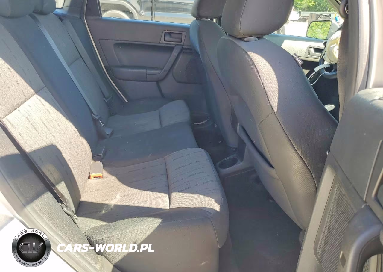 2010 Ford Focus Se VIN:1FAHP3FN4AW219793 - 10
