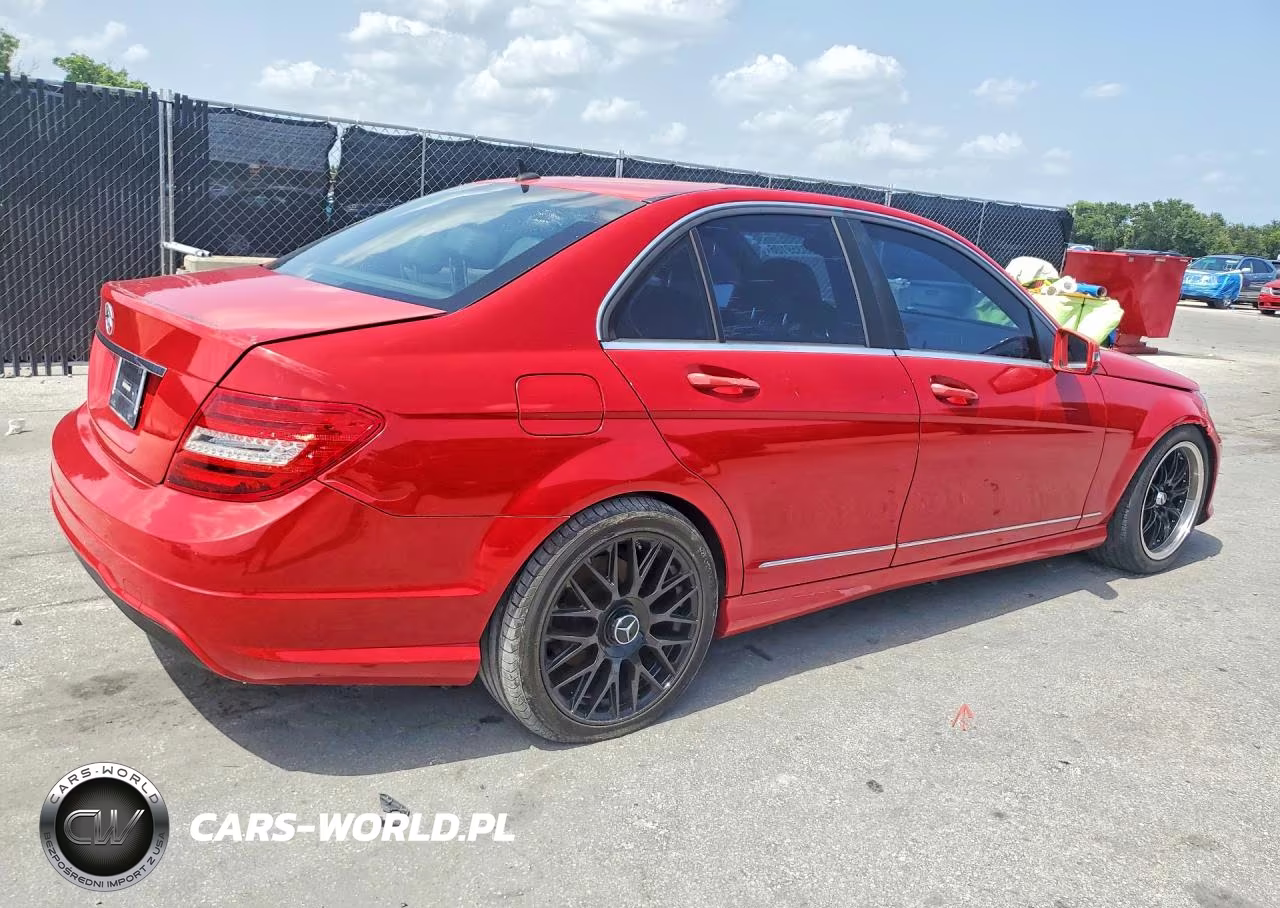 2013 Mercedes-Benz C 250 VIN:WDDGF4HB5DR288776 - 3