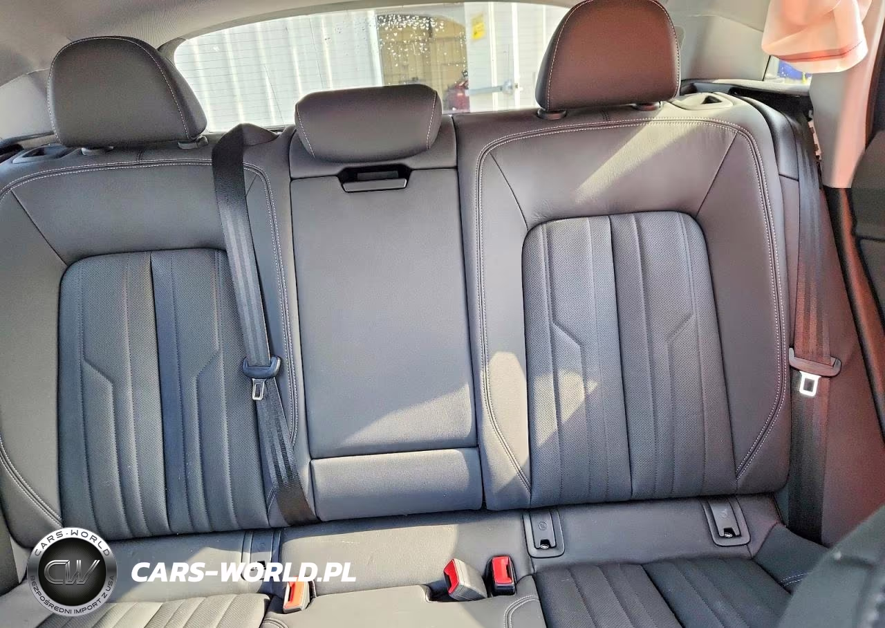 2019 Audi E-Tron Premium Plus VIN:WA1LAAGE7KB011984 - 10
