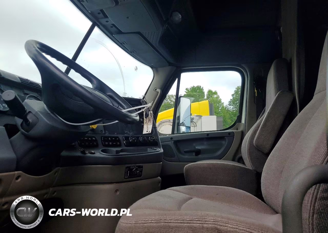 2019 Freightliner Cascadia Trucks VIN:3AKJGLDV4KSKL6088 - 7