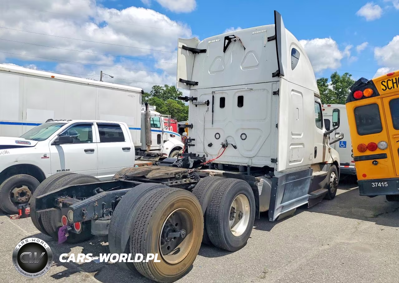 2018 Freightliner Cascadia 126 Trucks VIN:1FUJHHDR8KLKE3680 - 3