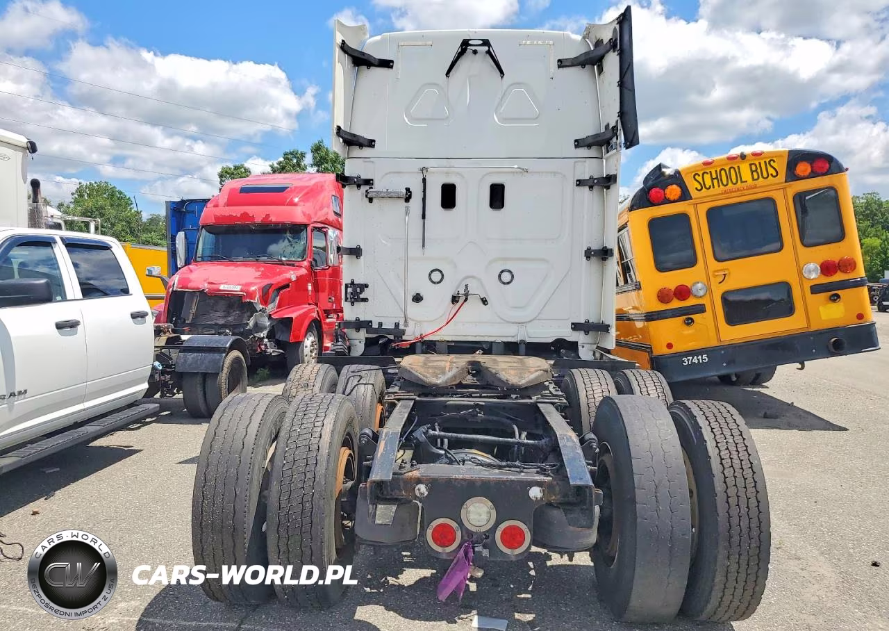 2018 Freightliner Cascadia 126 Trucks VIN:1FUJHHDR8KLKE3680 - 6