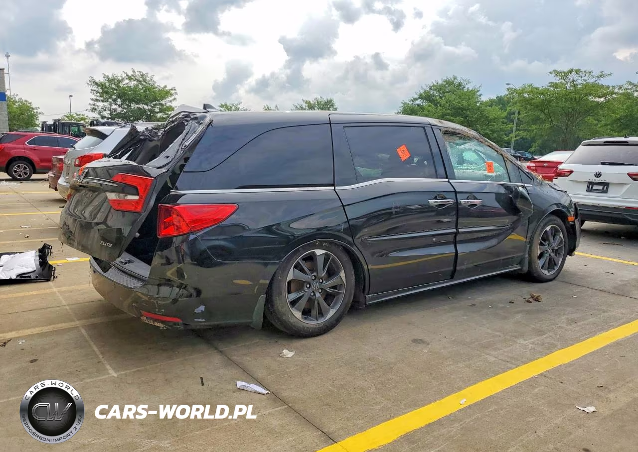 2023 Honda Odyssey Elite VIN:5FNRL6H9XPB016075 - 3