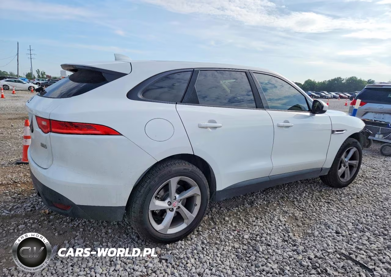 2017 Jaguar F-Pace Premium VIN:SADCJ2BVXHA049490 - 3