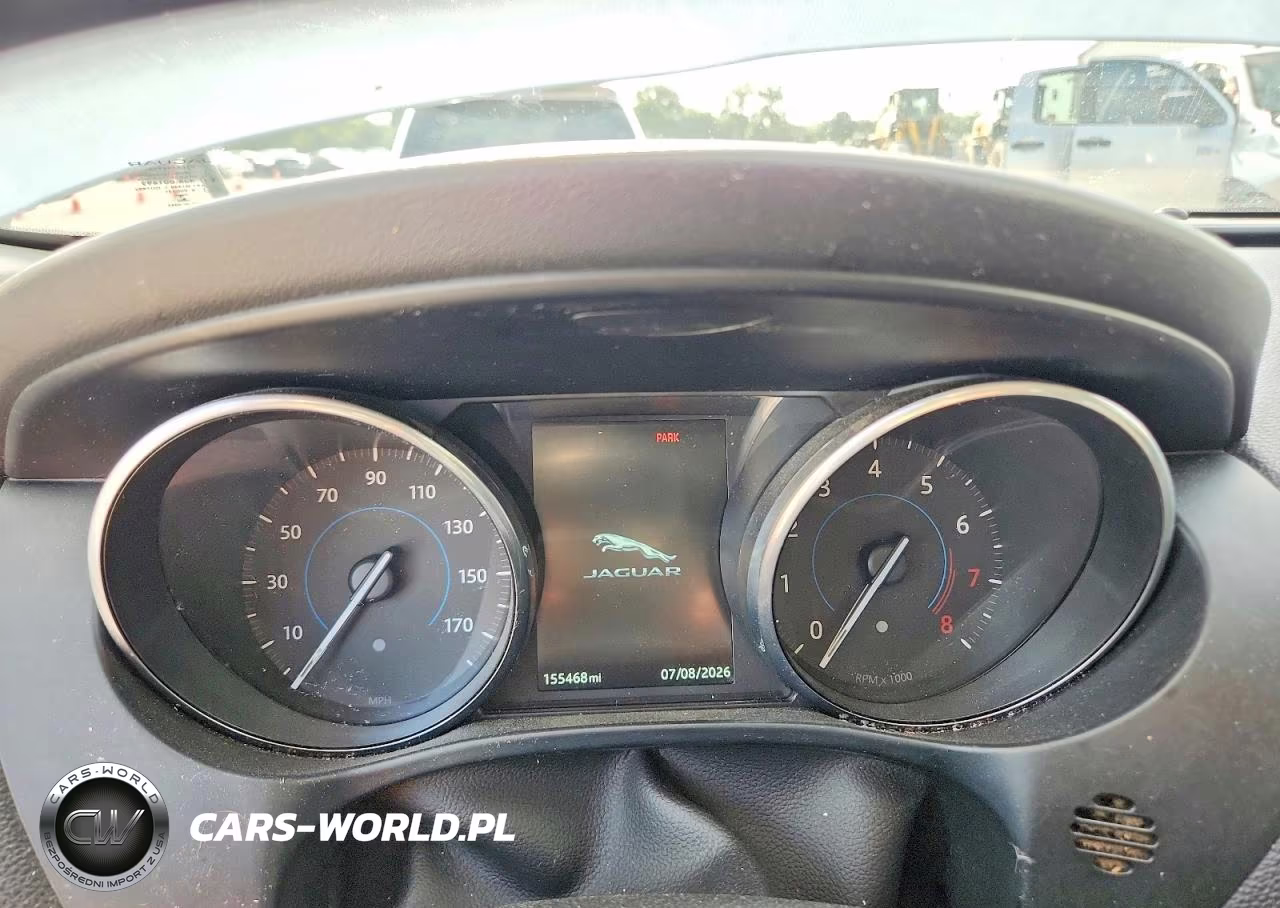 2017 Jaguar F-Pace Premium VIN:SADCJ2BVXHA049490 - 9