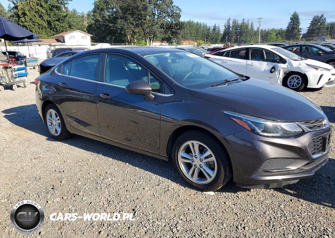 2017 Chevrolet Cruze Lt VIN:1G1BE5SM7H7105122 - 4