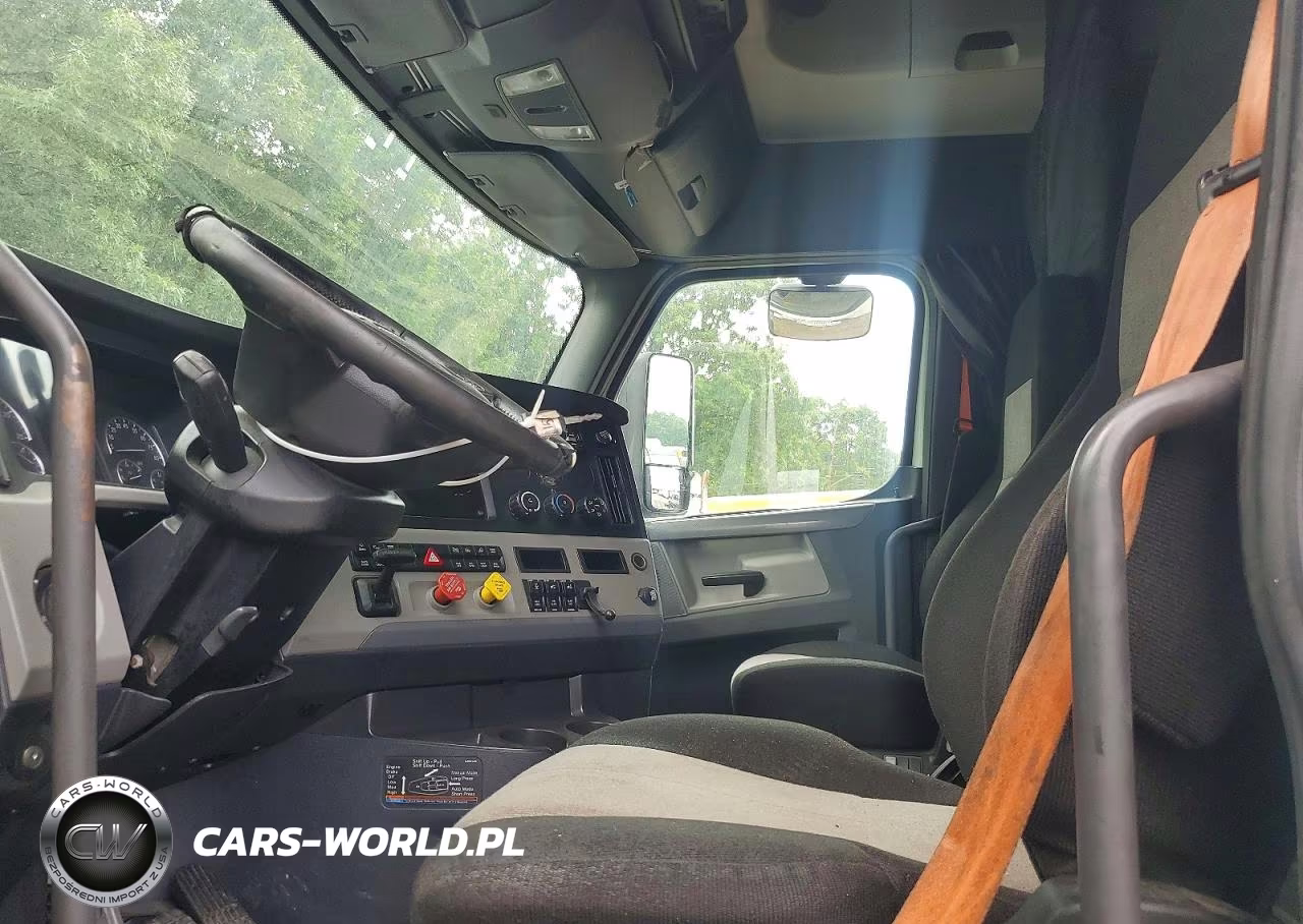 2018 Freightliner Cascadia VIN:3AKJHHDR8JSJW7711 - 7