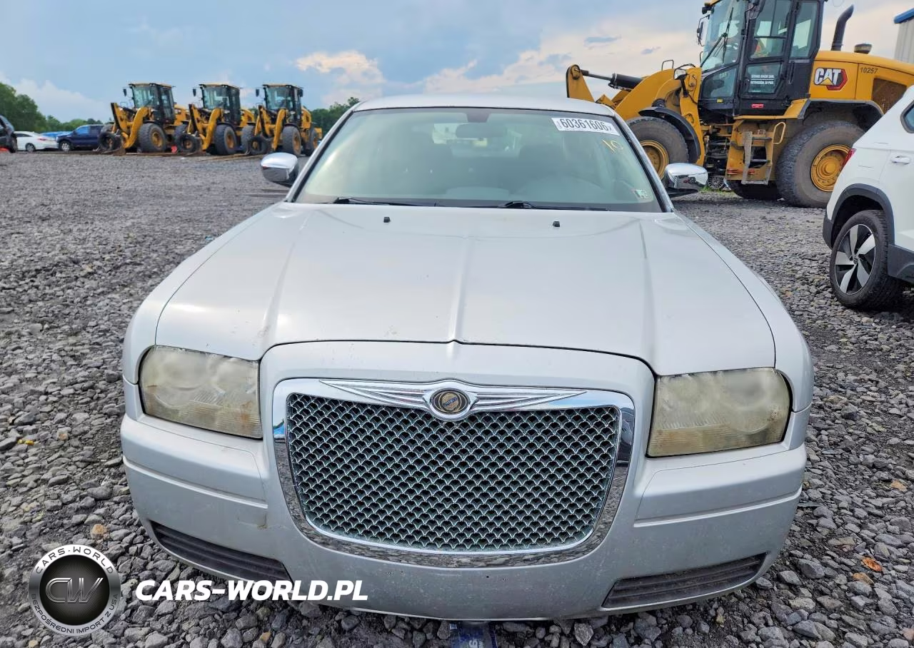 2007 Chrysler 300 VIN:2C3KA43R17H829497 - 5