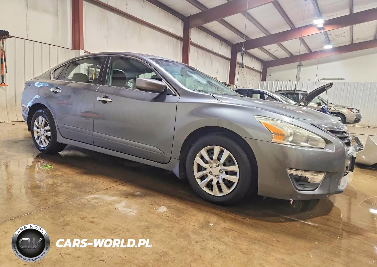 2015 Nissan Altima 2.5 S VIN:1N4AL3AP1FC185391 - 4