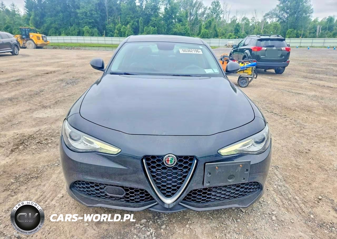 2017 Alfa Romeo Giulia Q4 VIN:ZARFAEDN9H7539025 - 5