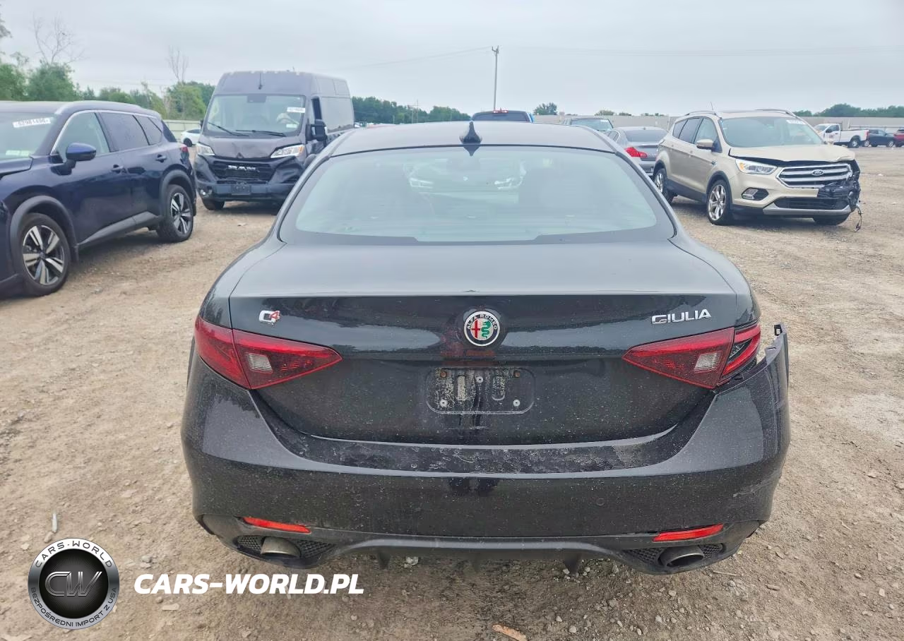 2017 Alfa Romeo Giulia Q4 VIN:ZARFAEDN9H7539025 - 6