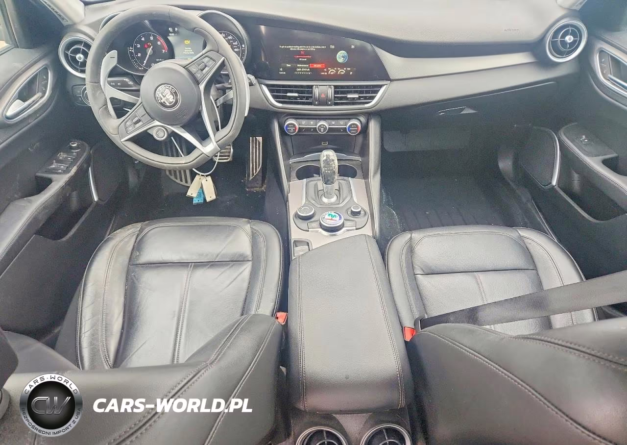 2017 Alfa Romeo Giulia Q4 VIN:ZARFAEDN9H7539025 - 8