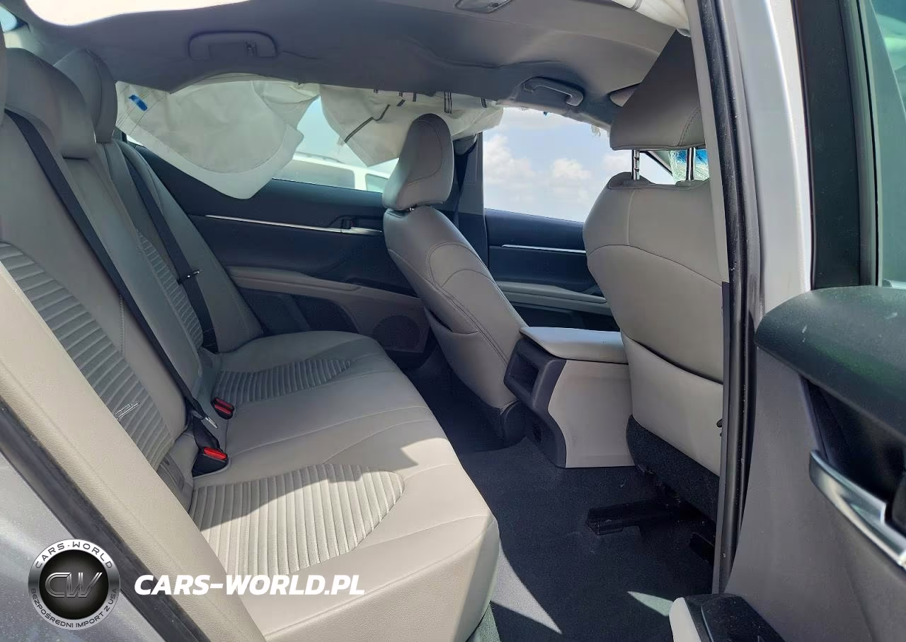 2018 Toyota Camry Se VIN:4T1B11HK4JU597631 - 10