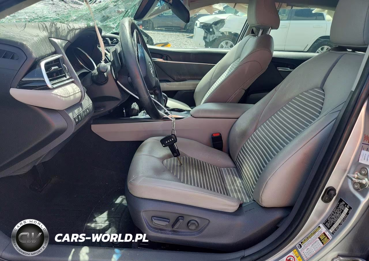 2018 Toyota Camry Se VIN:4T1B11HK4JU597631 - 7