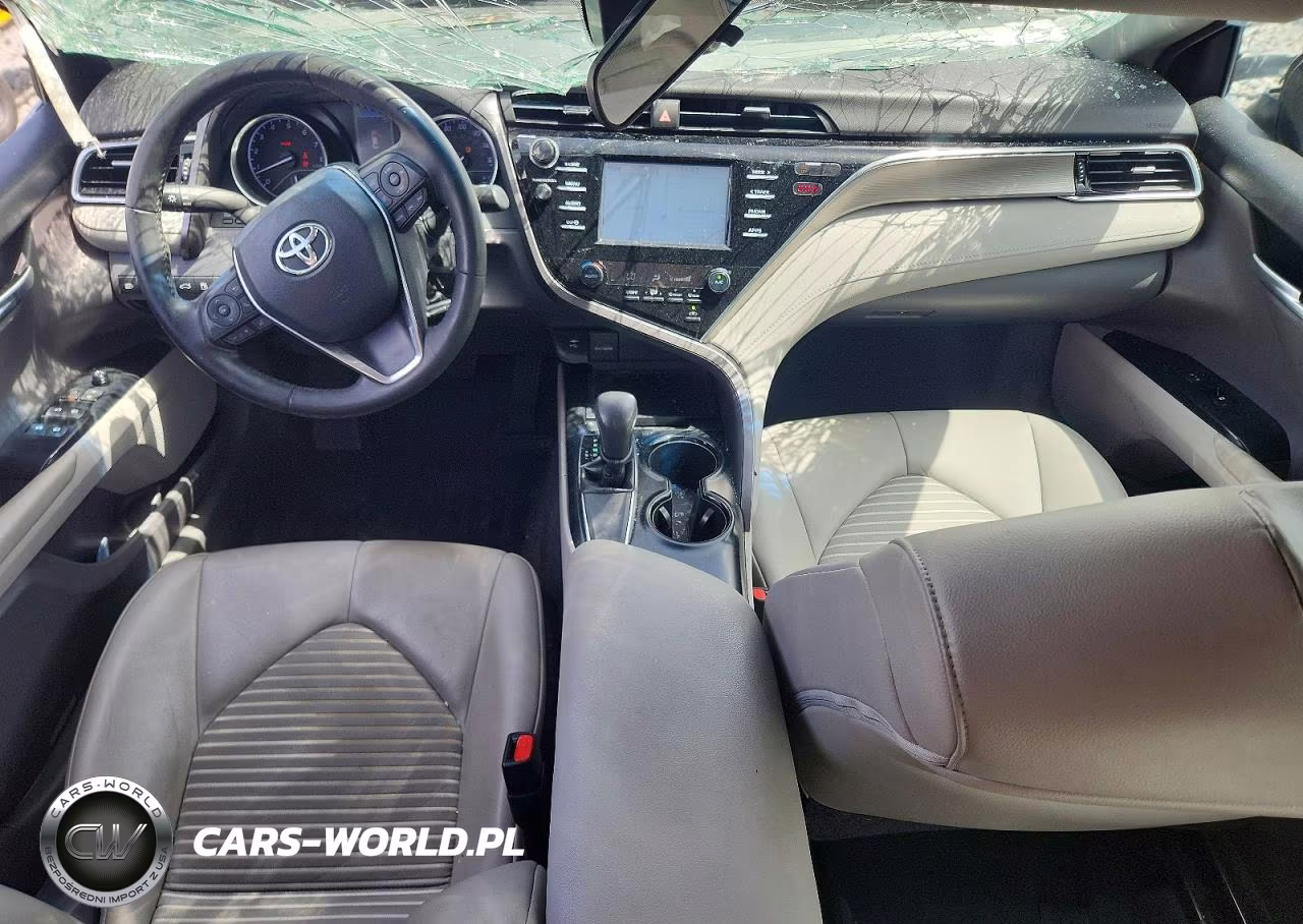 2018 Toyota Camry Se VIN:4T1B11HK4JU597631 - 8