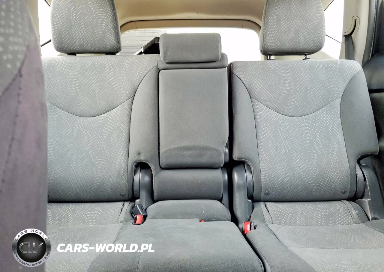 2012 Toyota Prius V Two VIN:JTDZN3EU7C3138806 - 10
