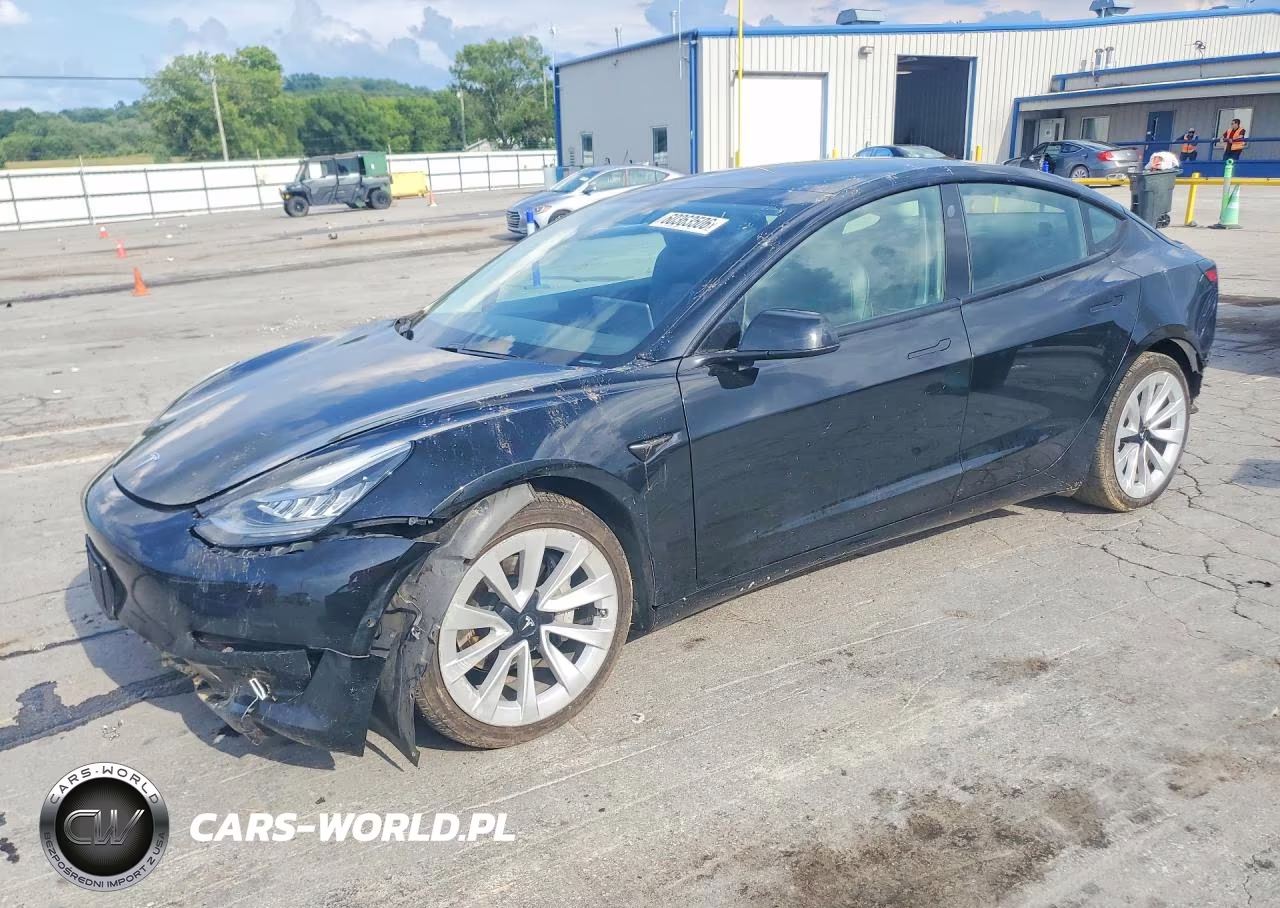 2021 Tesla Model 3 – zdjęcie 1 z 13
