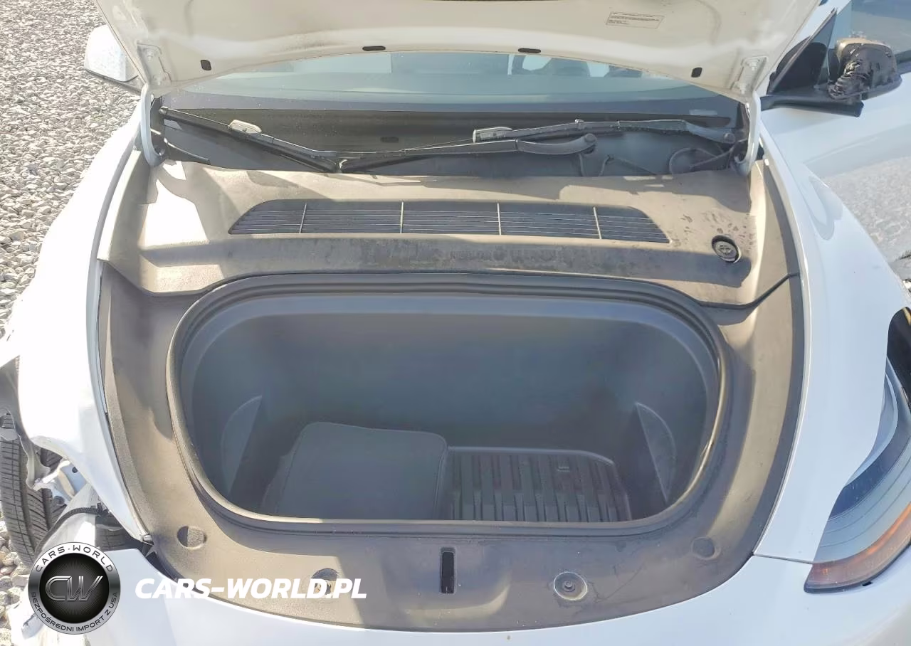 2022 Tesla Model Y VIN:7SAYGDEF0NF539958 - 11
