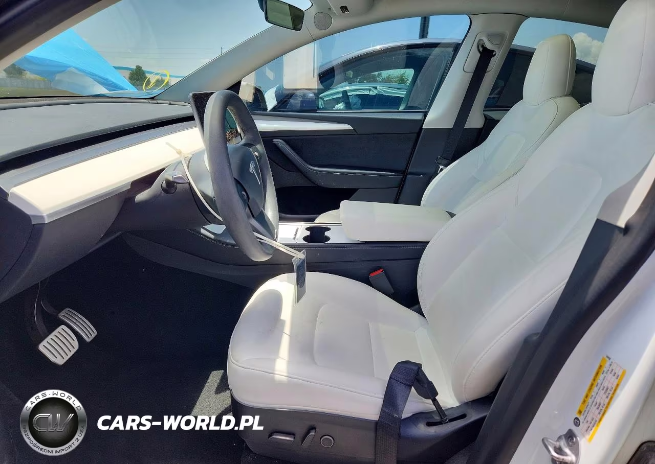 2022 Tesla Model Y VIN:7SAYGDEF0NF539958 - 7