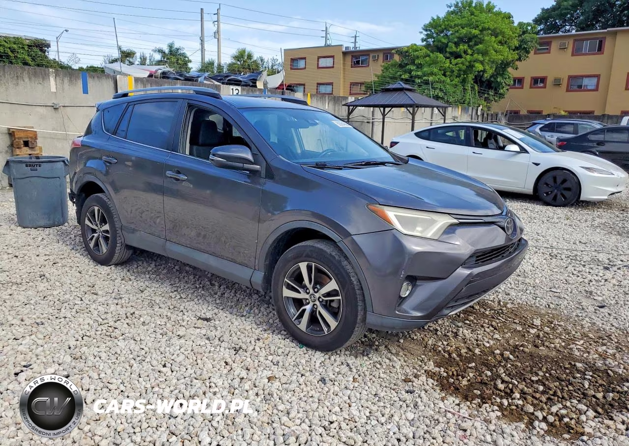 2018 Toyota Rav4 Xle VIN:2T3WFREV8JW511728 - 4