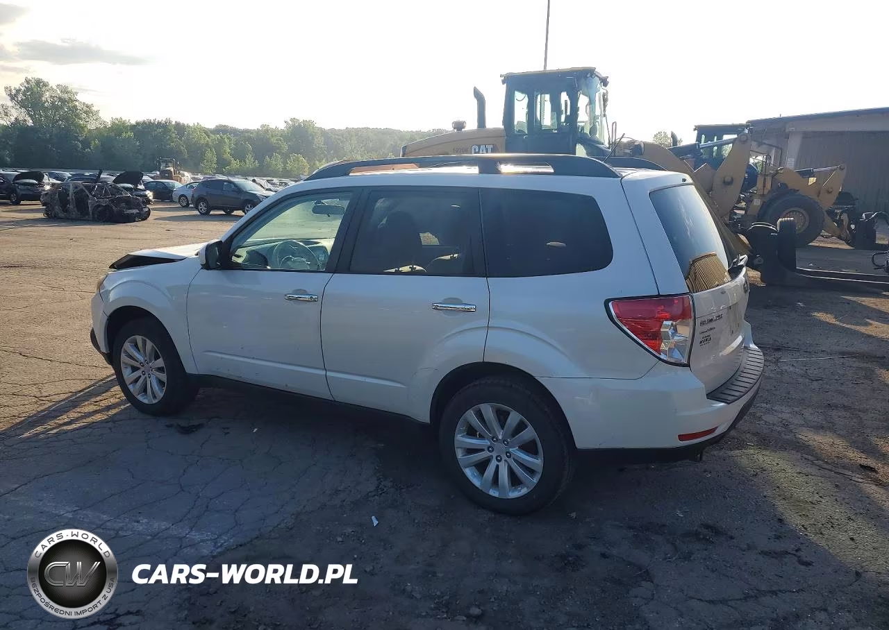 2011 Subaru Forester 2.5X Premium VIN:JF2SHADC2BH744846 - 2
