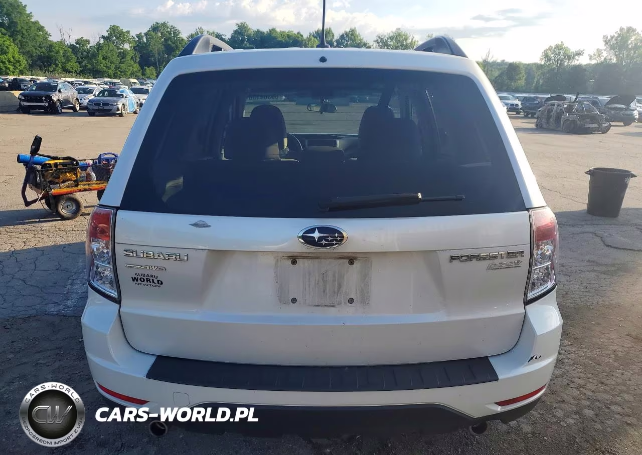 2011 Subaru Forester 2.5X Premium VIN:JF2SHADC2BH744846 - 6