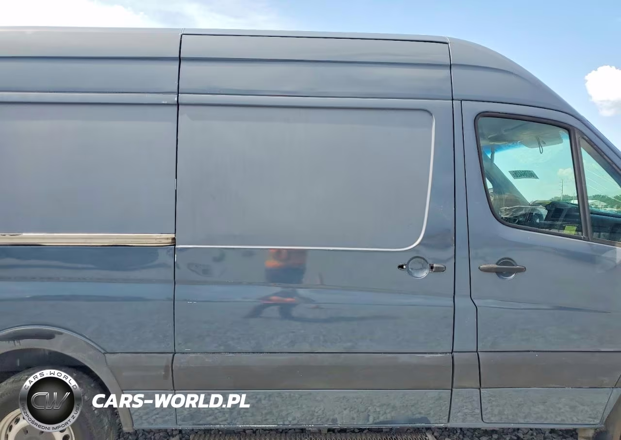 2018 Mercedes-Benz Sprinter 2500 Standard Roof V6 VIN:WD3PE7CD2JP640804 - 11