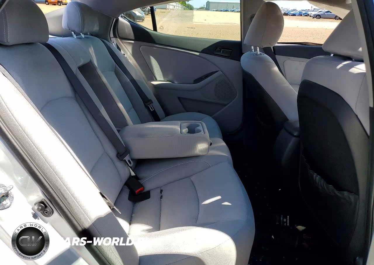 2012 Kia Optima Lx VIN:5XXGM4A75CG022097 - 10