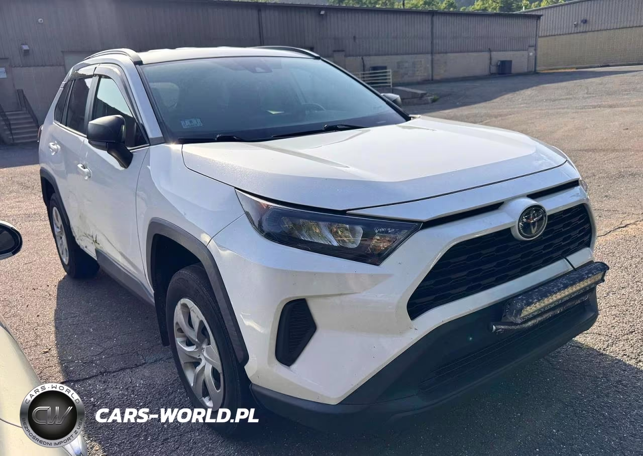 2019 Toyota Rav4 Le – zdjęcie 1 z 10