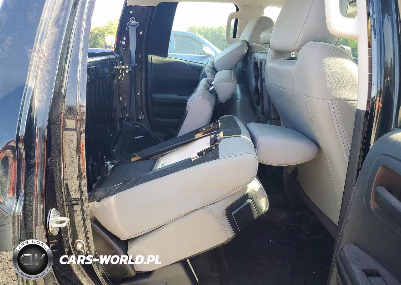 2017 Toyota Tundra Sr VIN:5TFCY5F19HX021953 - 10