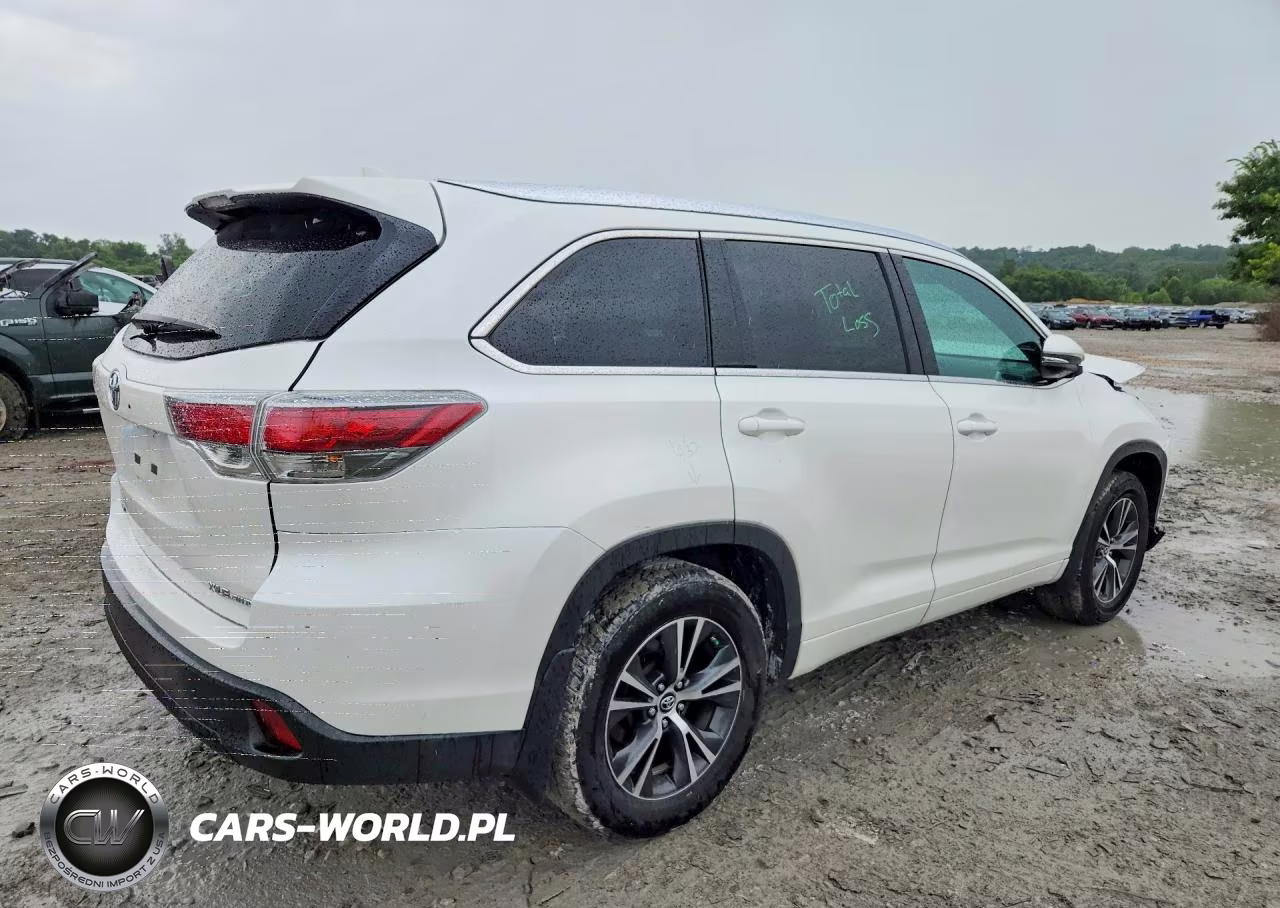 2016 Toyota Highlander Xle VIN:5TDJKRFH5GS344849 - 3