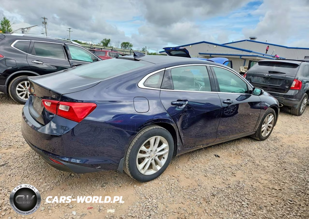 2017 Chevrolet Malibu Lt VIN:1G1ZE5ST1HF246666 - 3