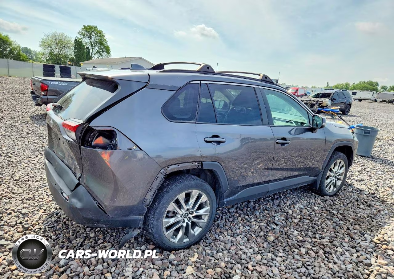 2020 Toyota Rav4 Xle Premium VIN:2T3A1RFV8LC065415 - 3
